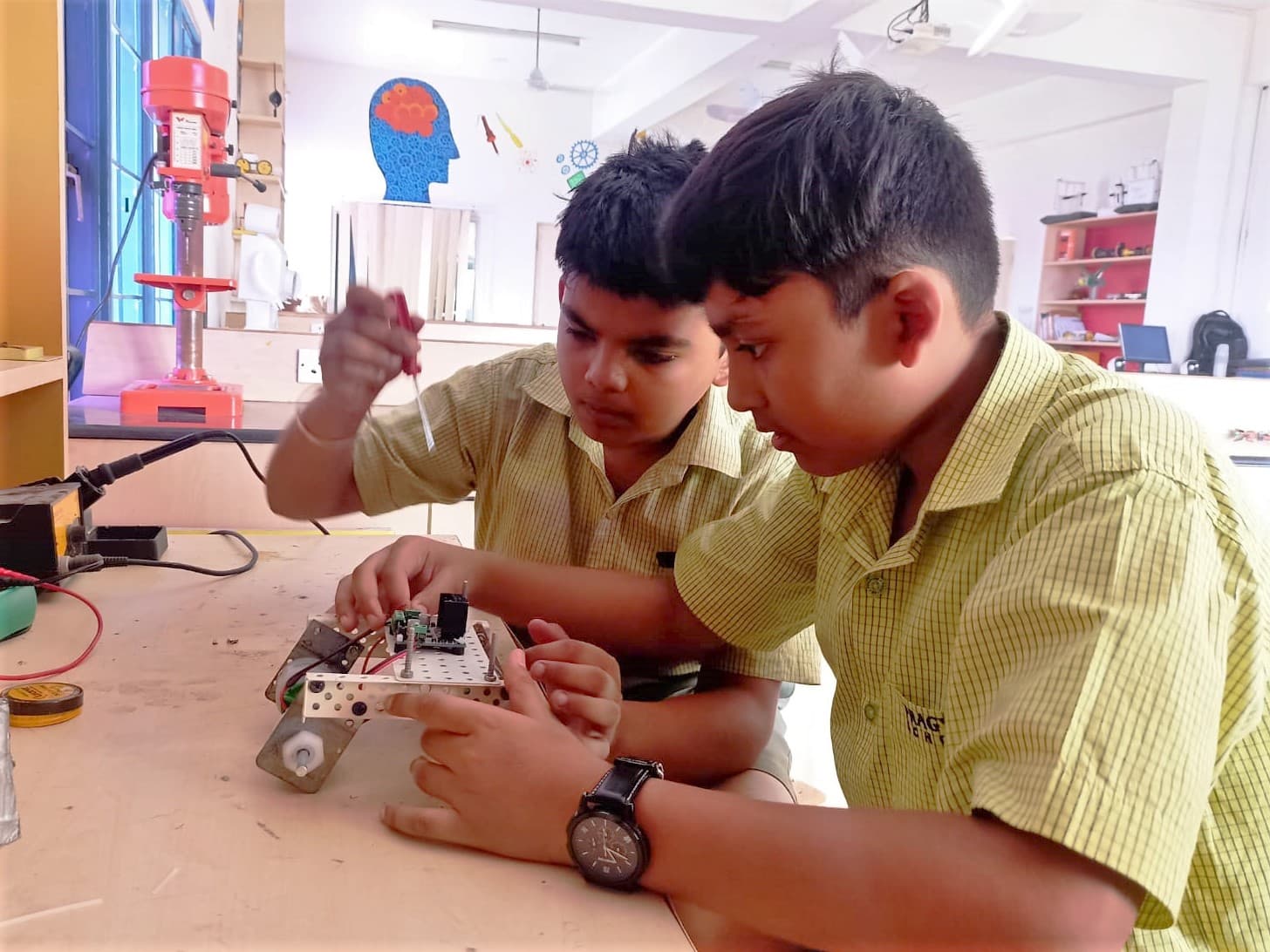 Pragyan School, G. Noida students learning through hands-on robotics